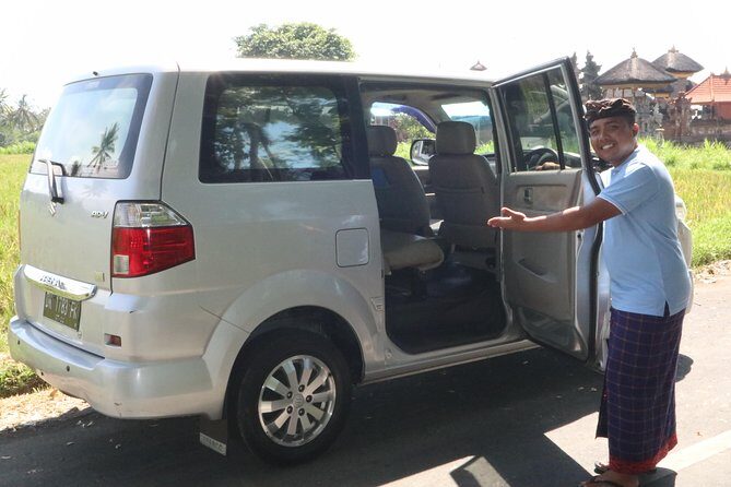 1-Day Private Bali Car Transfer With Experienced Driver - Handara Gate and Ulun Danu Temple: photo-ops meet calmer timing
