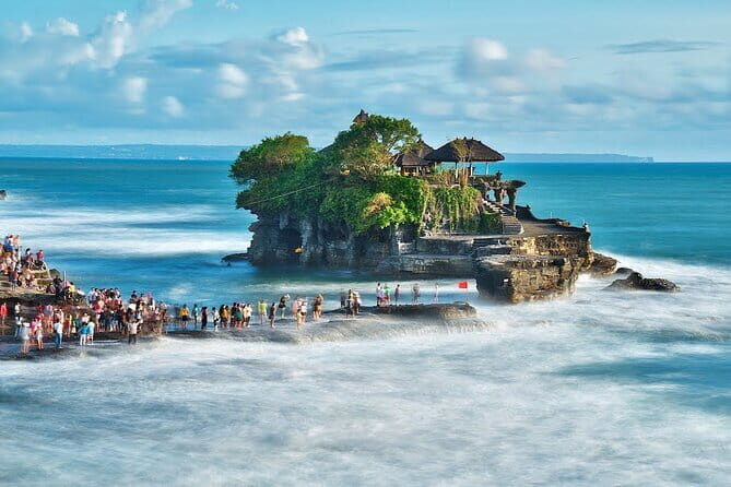 All Inclusive Nusa Penida East Island Private Tour from Bali - Stop 1: Diamond Beach for the classic view