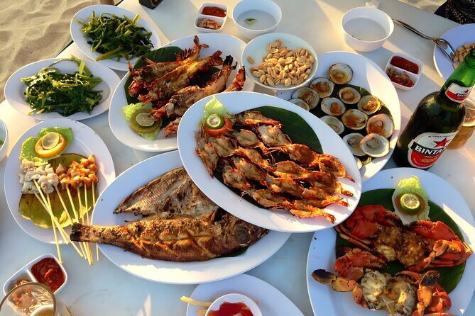 Amazing Tanah Lot and Uluwatu Temple Tour - Jimbaran Beach dinner: how the sunset meal fits the day