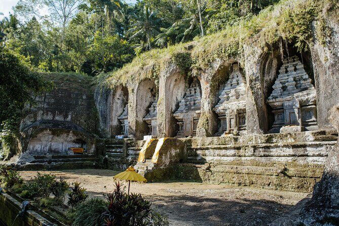 Bali Adventure Tour: Hidden Canyon, Tegenungan Waterfall, Goa Gajah temple - Stop 2: Tegenungan Waterfall and the staircase workout
