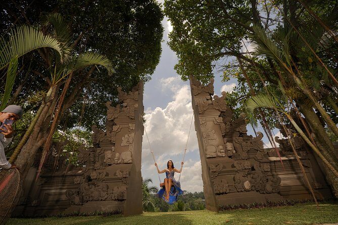 Bali Jungle Swing and White Water Rafting All Inclusive - The people factor: guides who shape the day