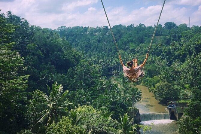 Bali Jungle Swing and White Water Rafting All Inclusive - Lunch buffet and coffee/tea tasting: the calmer middle of a wild day