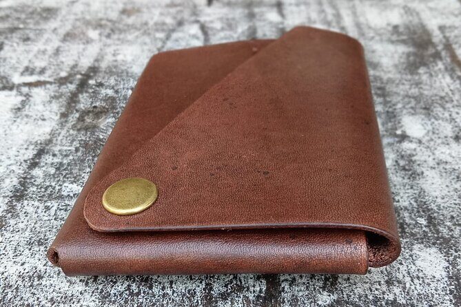 Bali Leather Craft Workshop - 6 hours ( canggu / seminyak) - What you’ll make: wallets, purses, belts, and leather jewelry