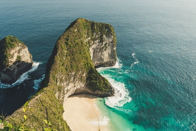 Bali Private Tour Waterfall with Tanah Lot Temple - Stop 1: Nungnung Waterfall and the staircase reality
