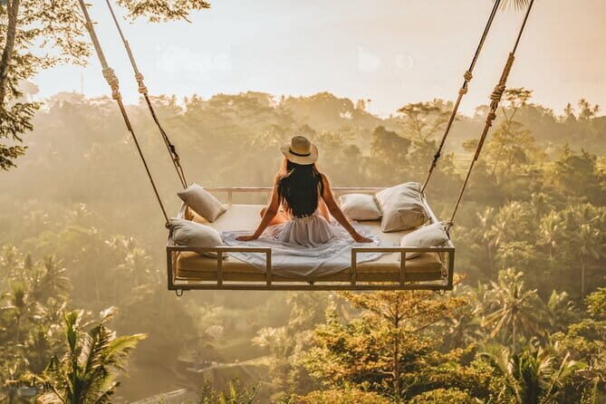 Bali Private Tour Waterfall with Tanah Lot Temple - Guides and photo help: why private tours feel better