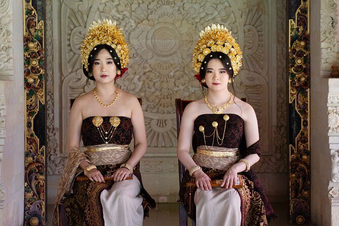 Bali Professional Photoshoot in Traditional Dress Outfit - Posing help, costume details, and the kind of photos you’ll actually want
