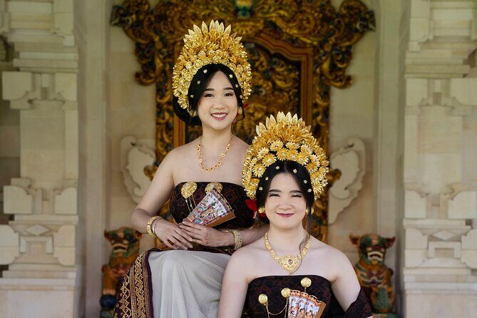 Bali Professional Photoshoot in Traditional Dress Outfit - Makeup and outfit choice: the part you’ll remember