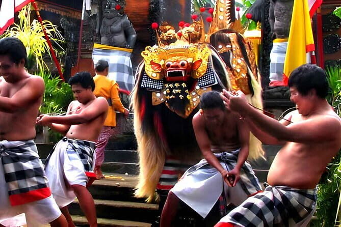 Bali Sekumpul with Fiji Waterfall & Bedugul Temple (Private Tour) - Ulun Danu Bratan Temple: A Lake Setting with Limited Time