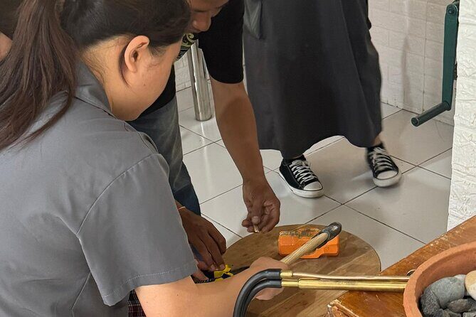 Bali: Silver Jewelry Making Class in Seminyak and Legian - Seminyak and Legian workshop vibe: close to where you’re staying
