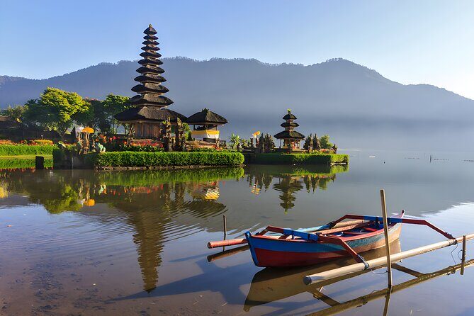 Bali Tour: The Best Way to Explore The Highlight of Bali - Lunch near Lake Beratan: a buffet break with options