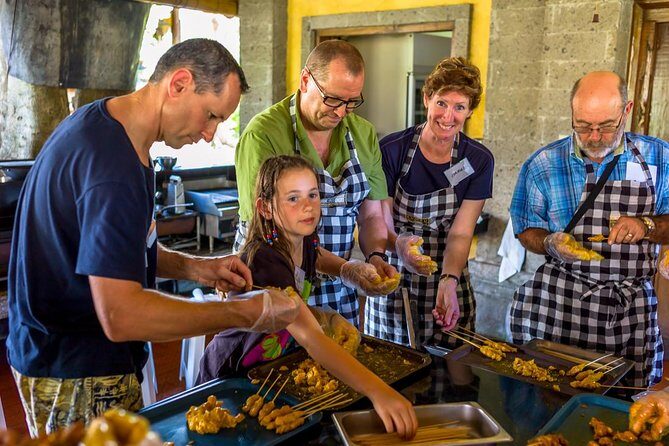Balinese Cooking Class & Tanah Lot Temple Visit - Private & All-Inclusive - Tanah Lot Temple: sea views, timing, and photo-friendly moments
