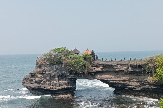 Best Of Ubud And Tanah Lot Temple Private Guide Tour - Stop 2: Taman Ayun Temple and the Fish-Pond Garden Setting