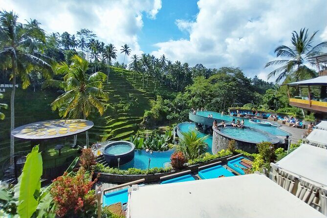 Cretya Ubud Tours - Celuk Village: gold and silver craft you can see up close