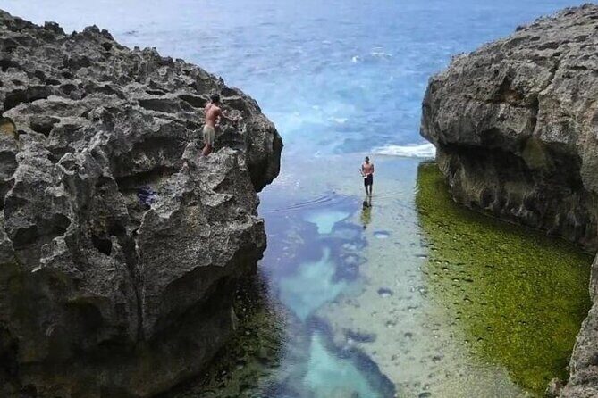 Day Trip to Nusa Penida with All Inclusive - Stop 2: Angel’s Billabong and the natural infinity pool vibe