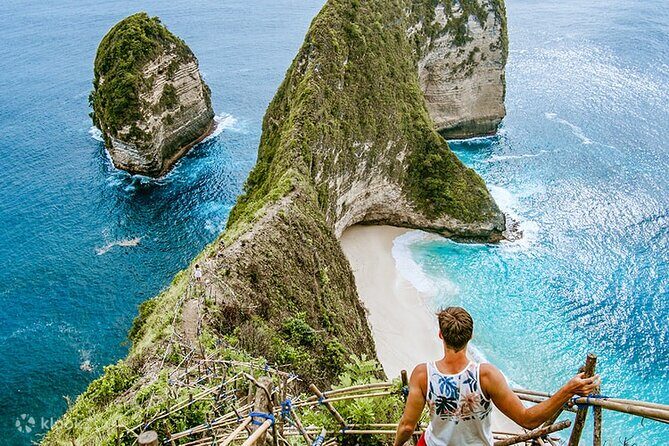 Day Trip to Nusa Penida with All Inclusive - Stop 4: Crystal Bay for sandy time and snorkeling-friendly conditions
