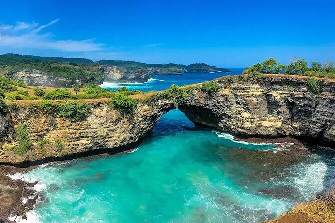 Day Trip to Nusa Penida with All Inclusive - Lunch and the driver rhythm: private pace, shared reality