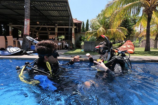 Discover Scuba Diving Tulamben Bali For Non-Certified Divers - Pool practice and theory: the comfort-building part that matters
