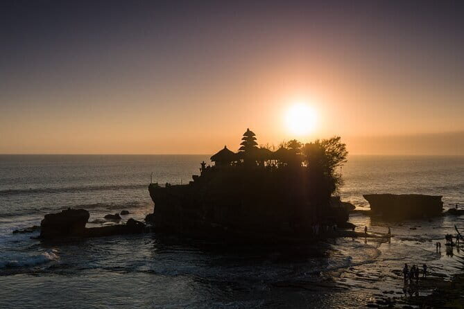 From Bali: Nusa Penida Full Day Tour and Snorkeling - Lunch, equipment, and what your guide actually does