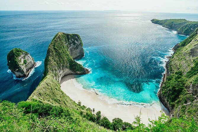 Full-Day Tour To Nusa Penida Bali - Lunch, mineral water, and why included basics actually matter