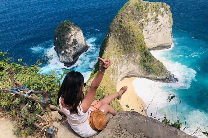 Full-Day Tour To Nusa Penida Bali - Stop 1 on Nusa Penida: Pasih Uug area and Broken Beach-style views