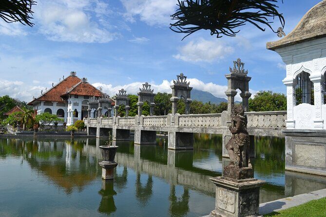 Gate of Heaven Tour With Guide : All-Inclusive Best Experience - The guide experience: photographer-style help that changes your photos