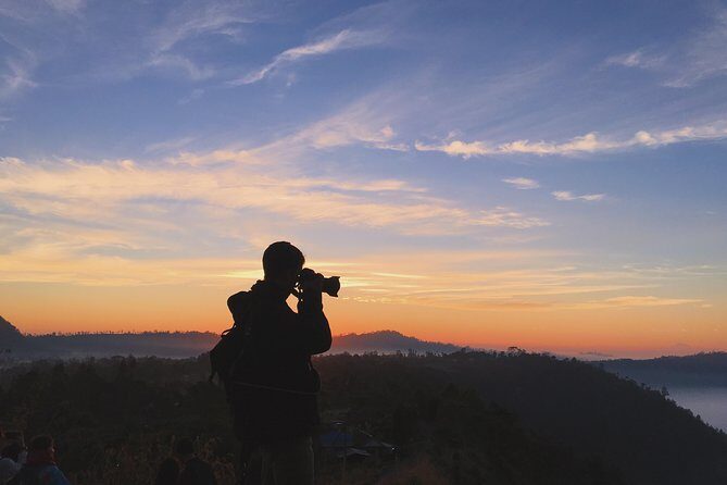 Mount Batur Sunrise Trekking Open Trip All-Inclusive - After sunrise: crater rim trekking and Batur caldera geopark views