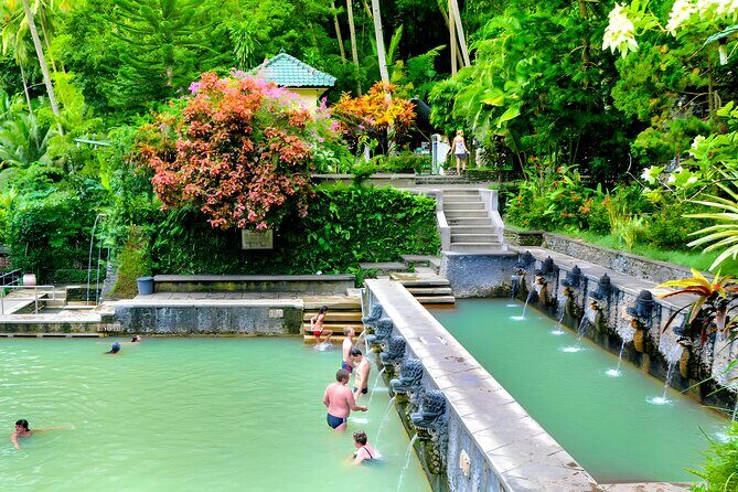 North Bali Tour - Visiting Rice Terrace, Lake, Waterfall, Temple and Hot Spring - Munduk Waterfall: a real hike, not just a viewpoint