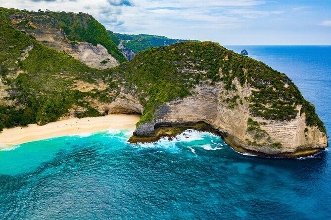 Nusa Penida 2 Day 1 Nights Guided Private Bali Tour - Getting to Nusa Penida: fastboat + AC driving for a long day