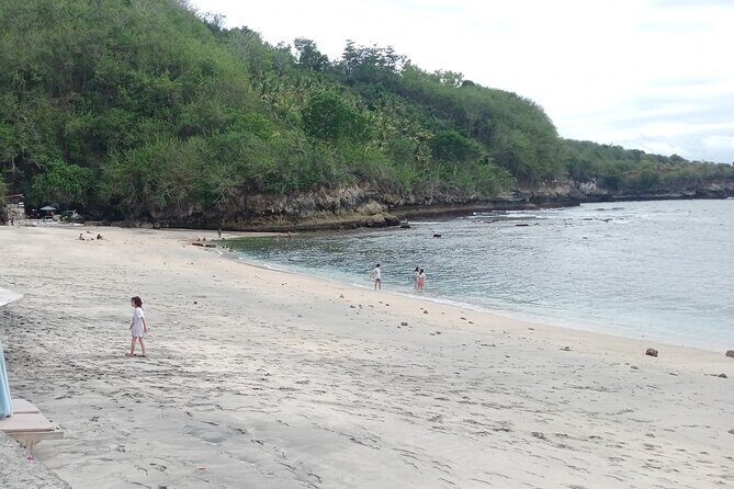 Nusa Penida East And West Full Day Private Guided Tour - Guides and drivers: why private pacing matters on Penida