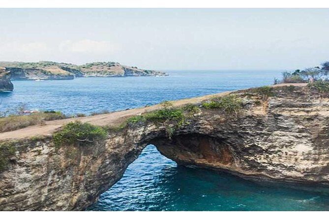 Nusa Penida Trip with Snorkeling all-Inclusive - Getting around: private feel on land, group time in the water