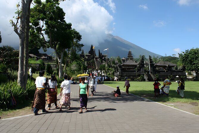 Private Full-Day Temple Tour: Bali Archaeology Tours - The Drive Between Stops: Pickup, Traffic, and Comfort in the Air-Conditioned Vehicle