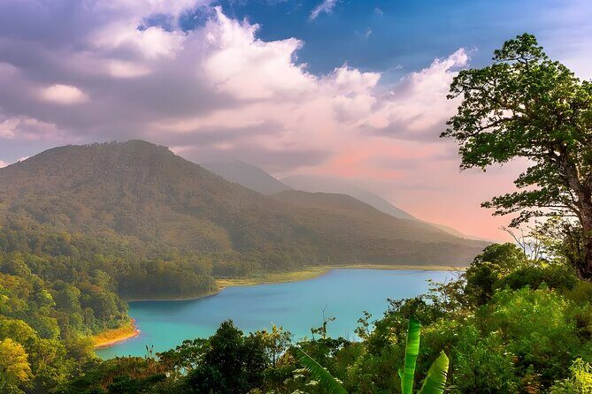 Private Full-Day Tour: Discover The Best of Bali Destination - The route: what you’ll see from twin lakes to Bedugul