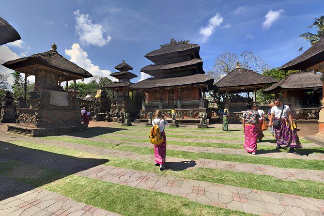 Private Half-Day Tour : Ubud Waterfall Tour Packages - Lunch in Ubud: Indonesian set menu (and vegetarian option)