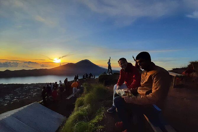 Private Mount Batur Sunrise Trekking - What to bring so you don’t suffer through the cold