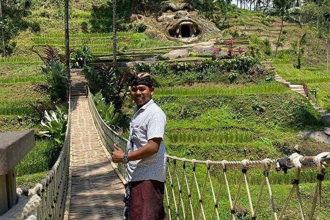 Private Ubud Tour Package - Stop 6: Tegalalang Rice Terrace swing, bird-nest photos, and bridges