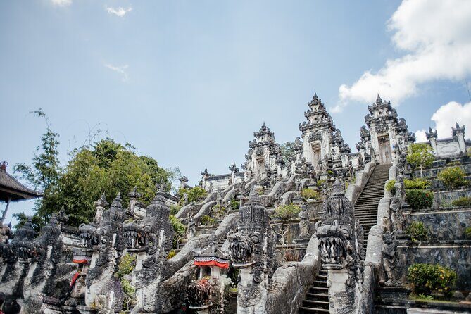 Quick Access: The Bali Instagram Small Group Tour - Tegalalang Rice Terraces and the Bali swing photo stop