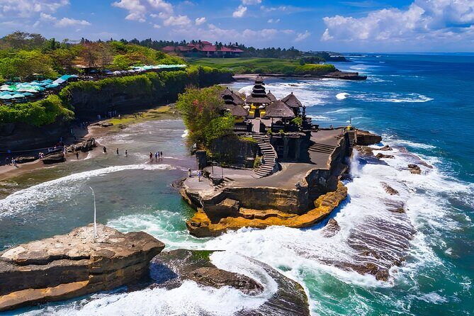 Tanah Lot and Uluwatu Temple Tour - Bali Full Day Sightseeing Tours - Padang Padang Beach: where the day turns from religious to relaxed
