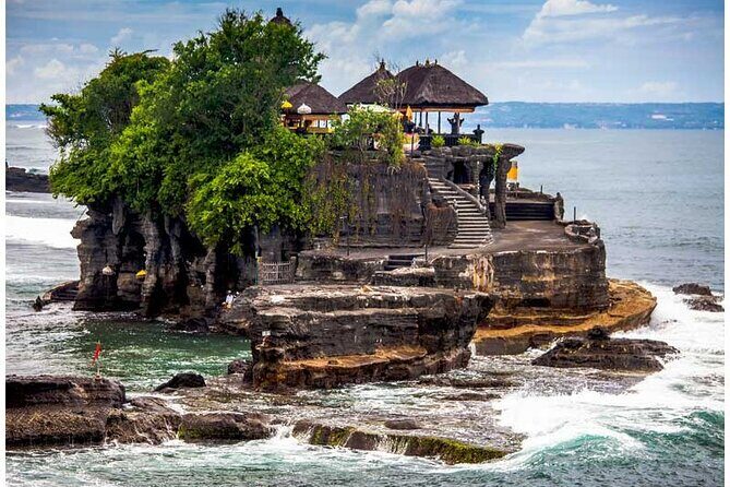Tanah Lot Sunset Private Tour - Taman Ayun Temple in Mengwi: the water-garden family temple worth slowing down for