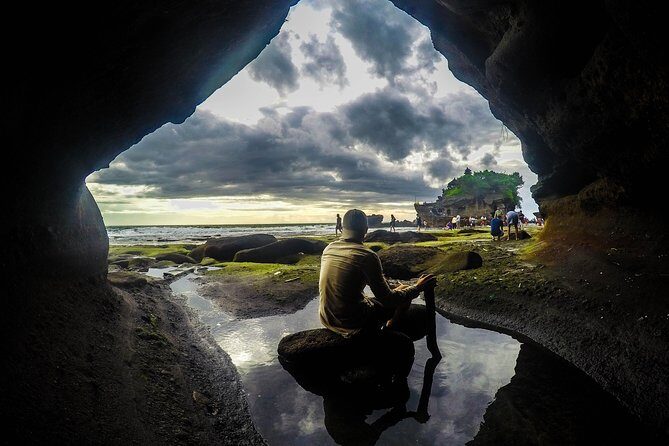 Tanah Lot Temple, Waterfall & Ubud Tour (Private & All-Inclusive) - Tanah Lot Temple: the sea temple experience you can’t fake