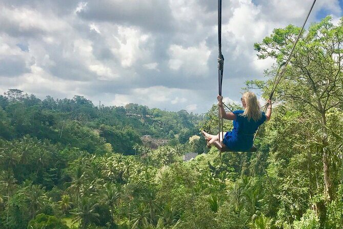 Tlaga Singha Infinity Pool, Jungle swing & Rice Terrace Trip - Tlaga Singha Bali: two infinity pools over the river