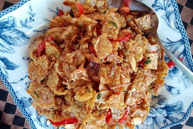 Traditional Tempeh Making & Cooking Balinese Cuisine - Learning tempeh history while you work the process