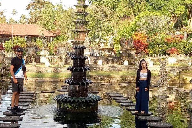 Tukad Cepung Besakih Lempuyang Temple Best of East Bali Tour - Tirta Gangga Park: the royal water palace and what to expect from the koi garden