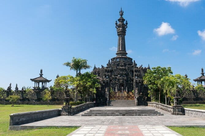 Ubud Full-Day Private Tour: Waterfall, Temple, Rice Terrace. - Ubud Art Market: shopping with an actual plan
