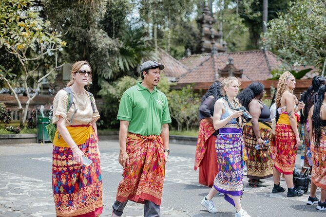 Ubud Small Group Tour: Monkey Forest, Tegalalang Rice Terraces and more - Tegalalang Rice Terraces walk: quick views, good timing, no magic