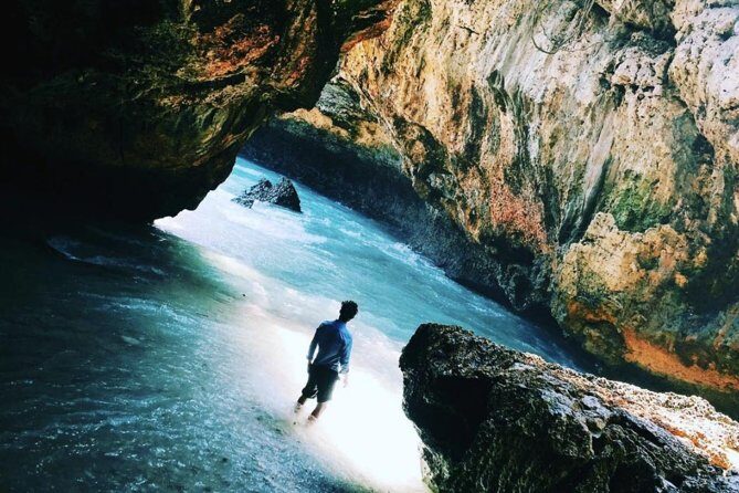 Uluwatu Instagram Tour: Unforgettable Beaches (Private & All-Inclusive) - Who should book this Uluwatu Instagram tour?