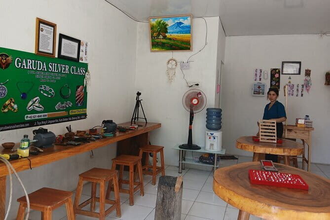 Uluwatu Silver Class: A Unique Jewelry-Making Experience in Bali - Where you’ll make your jewelry: the Garuda Silver Class shop area