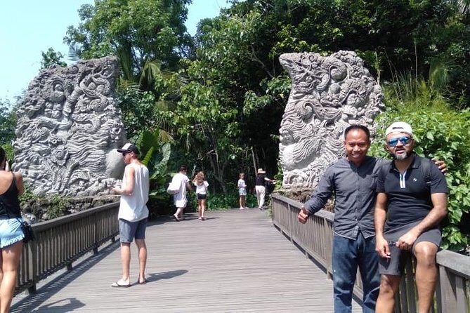 Wonderful 3 Days of Bali Private Guided Tour All Inclusive - Day 2: Mengwi temple to Tanah Lot, then Padang Padang beach and Uluwatu sunset